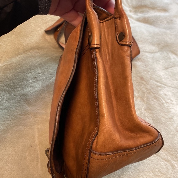 Fossil Vintage Revival (VRV) Flap Crossbody - Picture 9 of 12